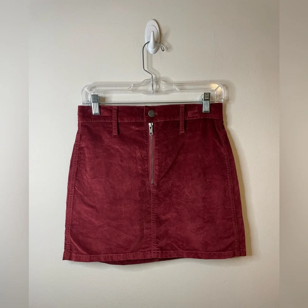 NWT Madewell Stretch Velveteen Straight Zip Mini Skirt in Burgundy